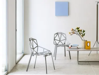 Sedia impilabile Chair One in alluminio verniciato di Magis