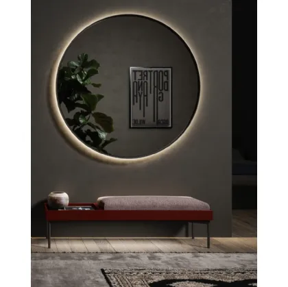 Specchio Astrid con cornice in laccato ossidato retroilluminata di Novamobili