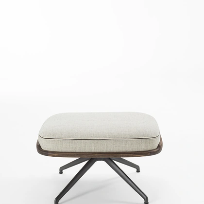 Cuna Lounge Pouf di Porada