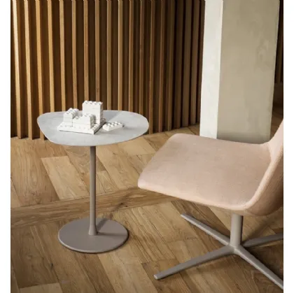 Tavolino Mixit con top in ceramica di Desalto