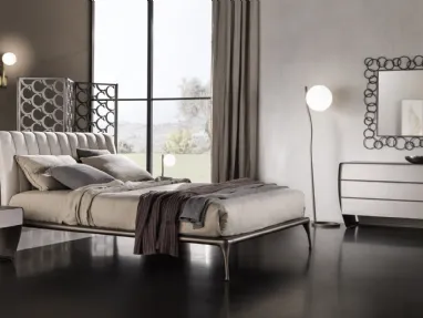 Letto a una piazza e mezza con testiera imbottita e con trapuntatura verticale Iseo di Cantori