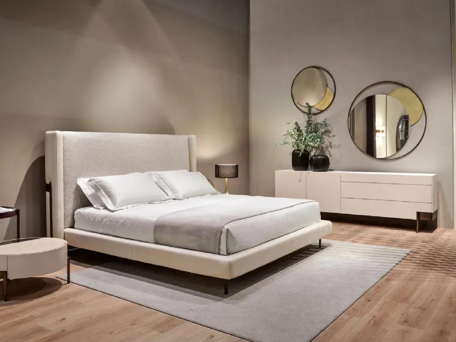 Letto in pelle con testiera Valley Alto di Cantori