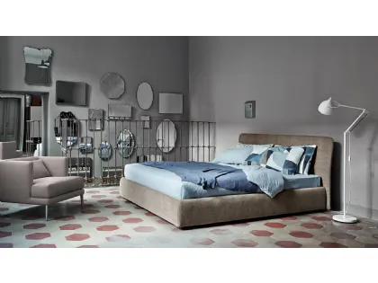 Letto in tessuto imbottito con box contenitore Tonight di Bonaldo