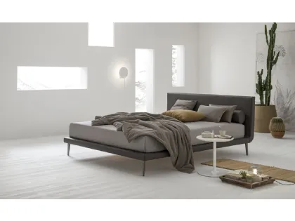 Letto in pelle con testiera Aspen di V&Nice