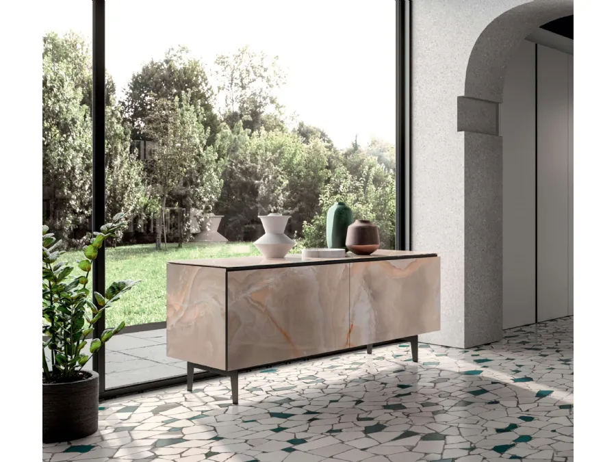 Madia moderna in marble glass Calacatta Gold lucido con piedini in metallo Plana di Ozzio