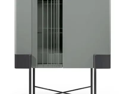 Madia Alta con ante laccato e vetro e struttura in metallo Valley Cabinet di Cantori
