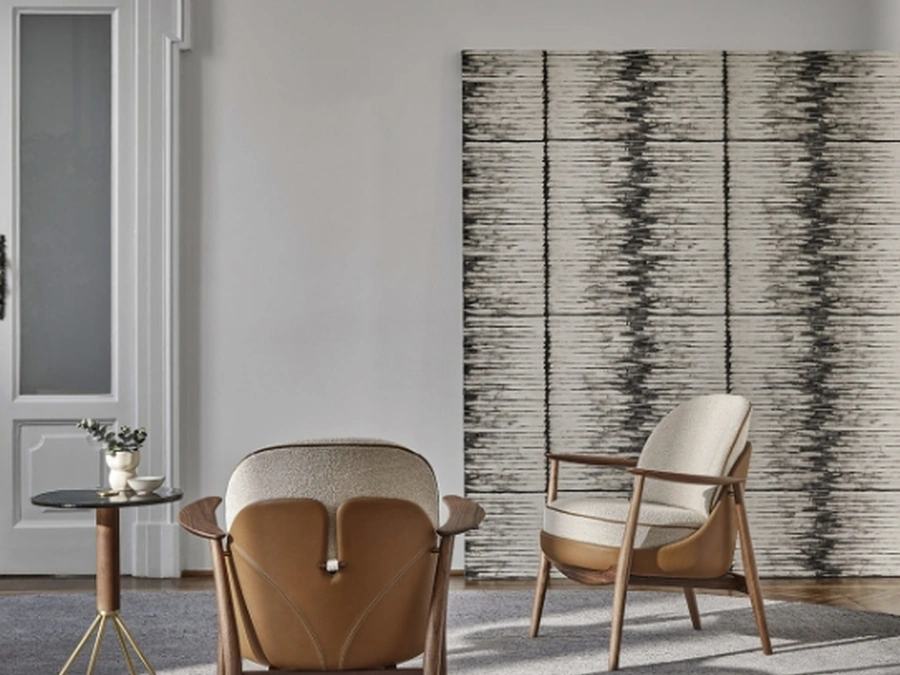 Poltroncina Ginkgo in tessuto e cuoio di Porada
