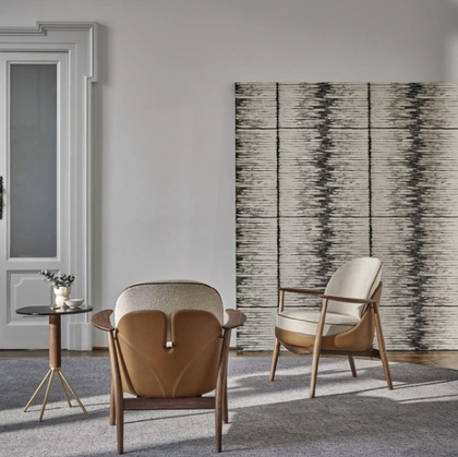 Poltroncina Ginkgo in tessuto e cuoio di Porada