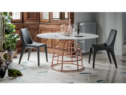 Sedia imbottita e completamente rivestita in pelle Tip Toe di Bonaldo
