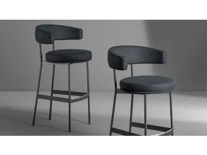 Sgabello Neuilly too in tessuto imbottito con struttura in metallo di Bonaldo