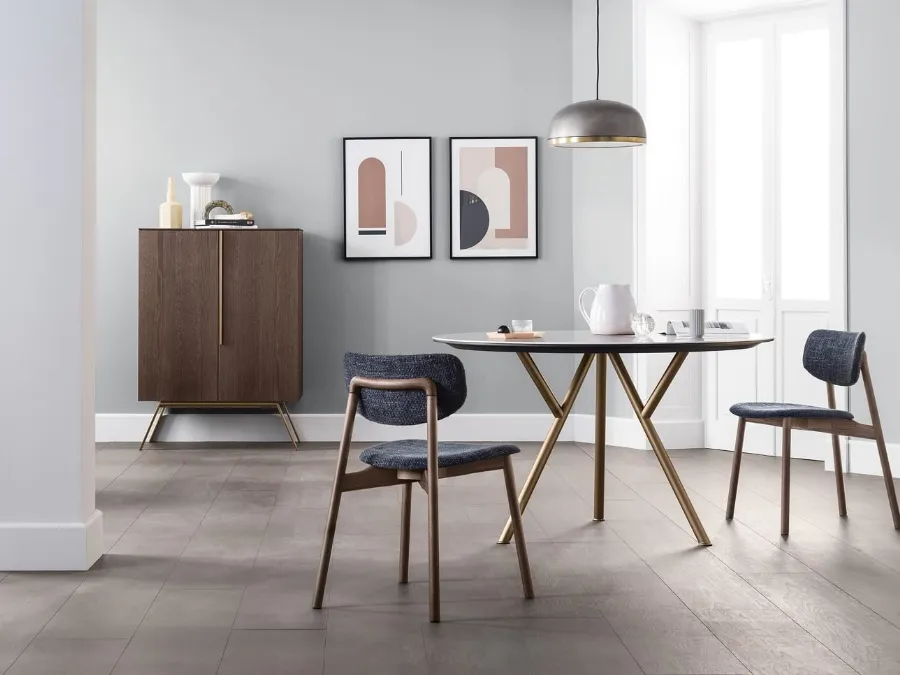 Tavolo rotondo Sunny con top in marmo Bianco di Carrara e gambe in metallo di Novamobili