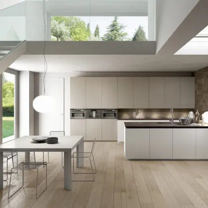 Cucina Design con penisola Artè in Rovere laccato di Key Cucine