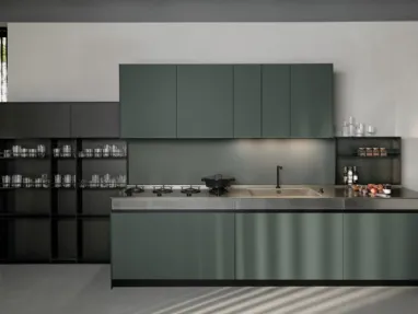 Cucina Design lineare Sei Project 2 in laminato Fenix e top in acciaio invecchiato di Euromobil