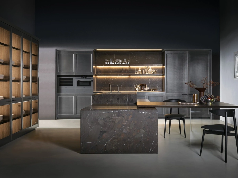 Cucina Design con isola Filò Project 1 in laccato Fusion Ossidato di Euromobil