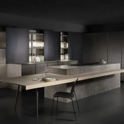 Cucina Design con isola Nordica in Pietra Grigia di Vicenza e Abete sbiancato di Key Cucine