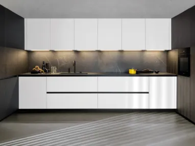 Cucina Design lineare Lain Project 2 in laminato bianco di Euromobil