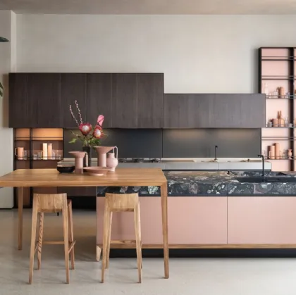Cucina Design in legno con isola in laccato Sei Project 2 di Euromobil
