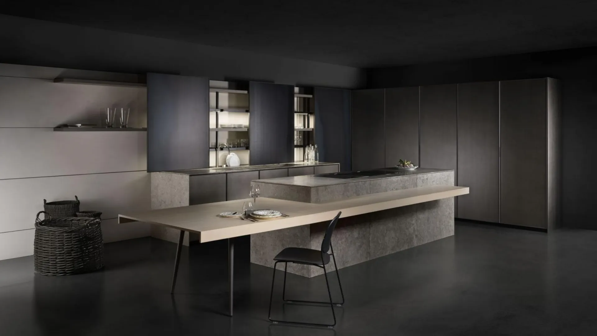 Cucina Design con isola Telero Project 3 in vetro dekor e metallo di Euromobil