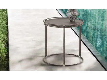 Tavolino Monolith con struttura in metallo e top in HPL di Ditre Italia
