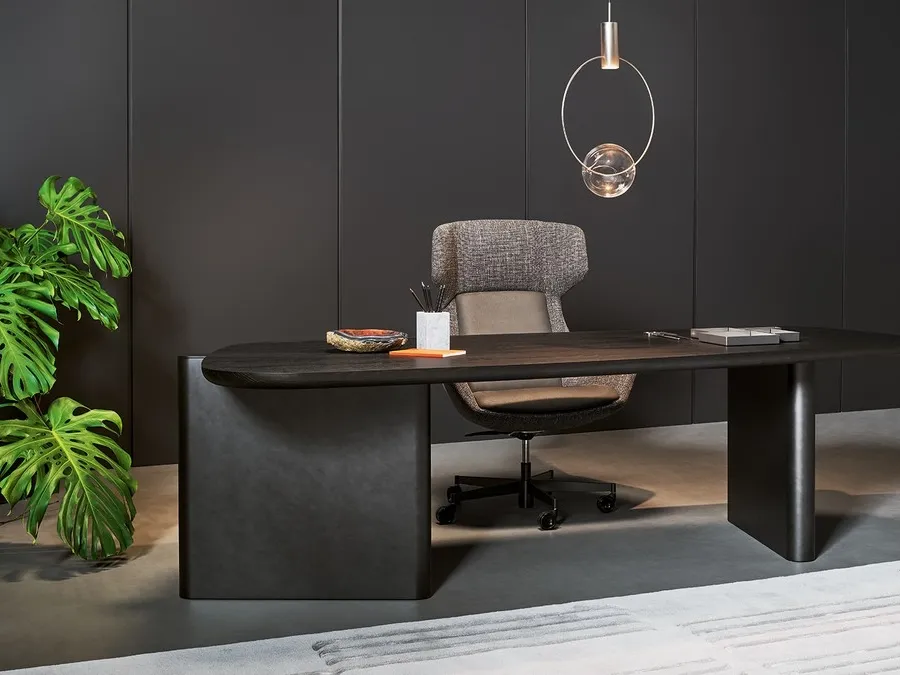 Scrivania Direzionale in legno Flatiron di Bonaldo